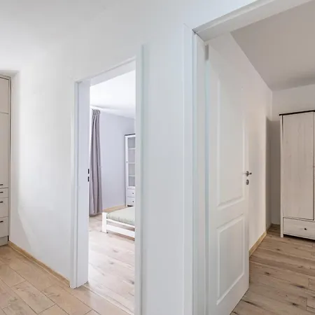 Initium - - Kolobrzeska 67l * Γκντανσκ